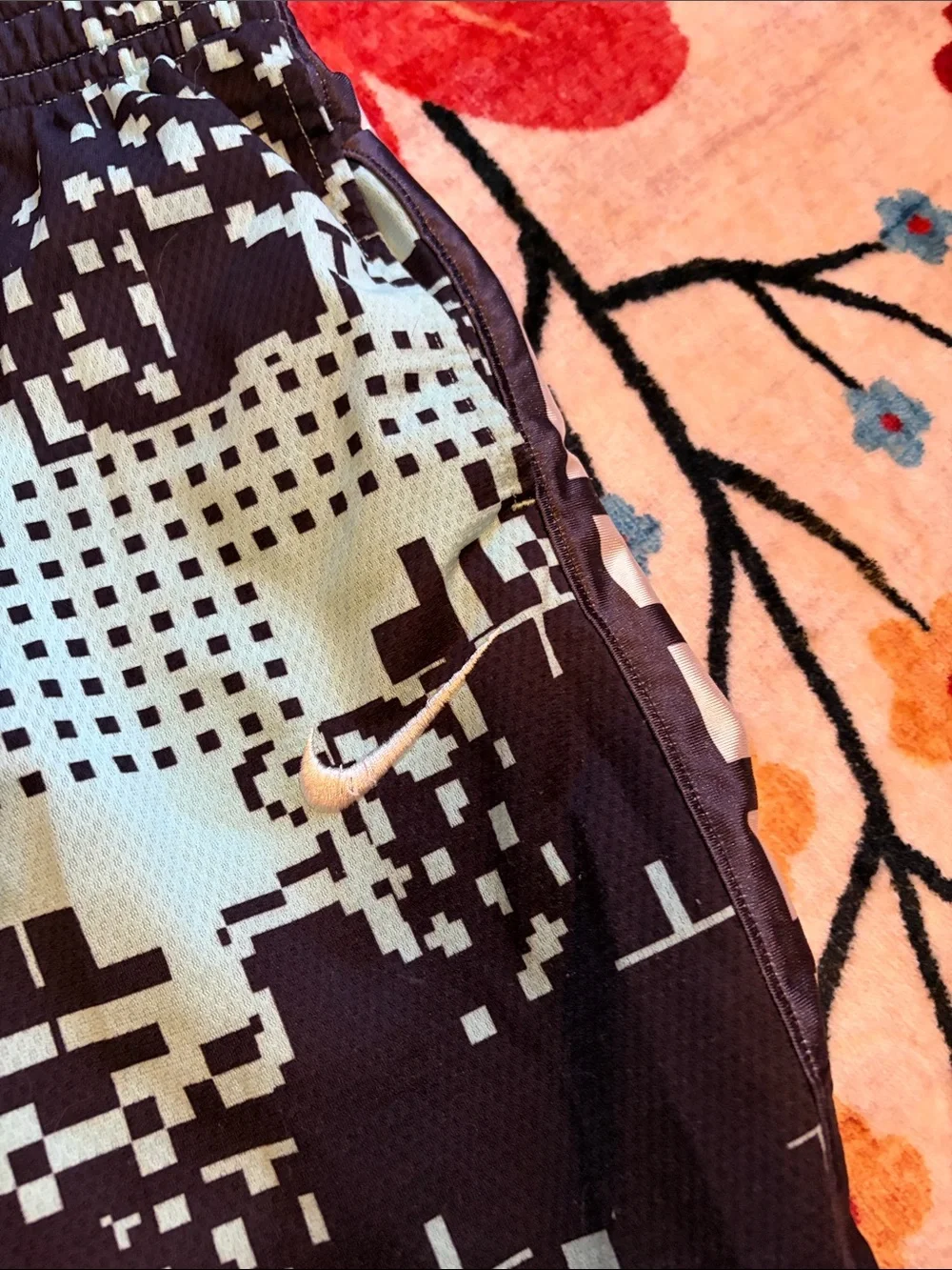 Nike Men’s Black & Mint Digital Print Swim Shorts